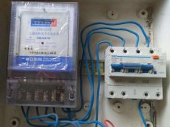 在220V和380V三相情況下，一千瓦等于多少安電流的計算公式（